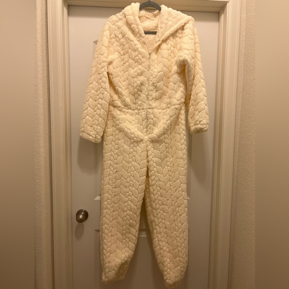 Unknown Brand NWOT Women’s Zippered Hooded Soft Jumpsuit Size Medium